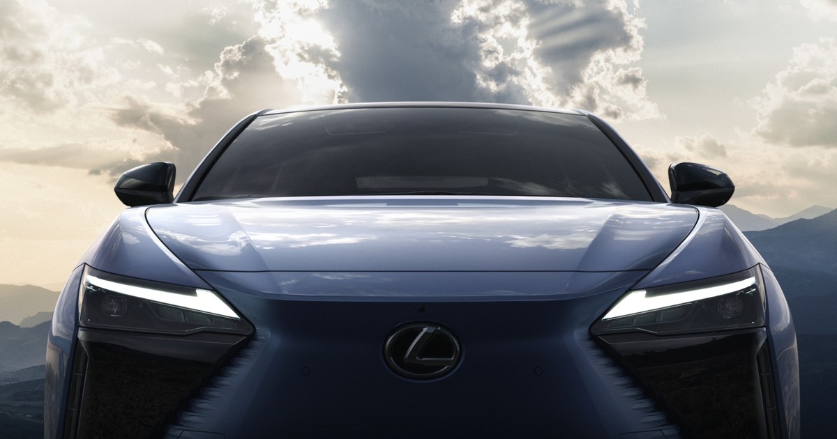 Lexus RZ 2022
