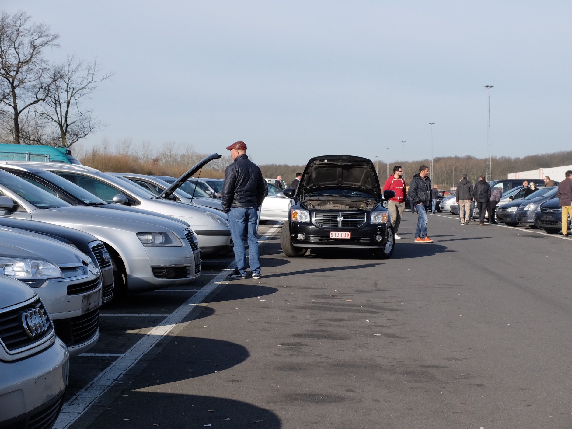 Trzy czwarte samochodów sprowadzanych z zagranicy nie sprzedaje się w ciągu 30 dni