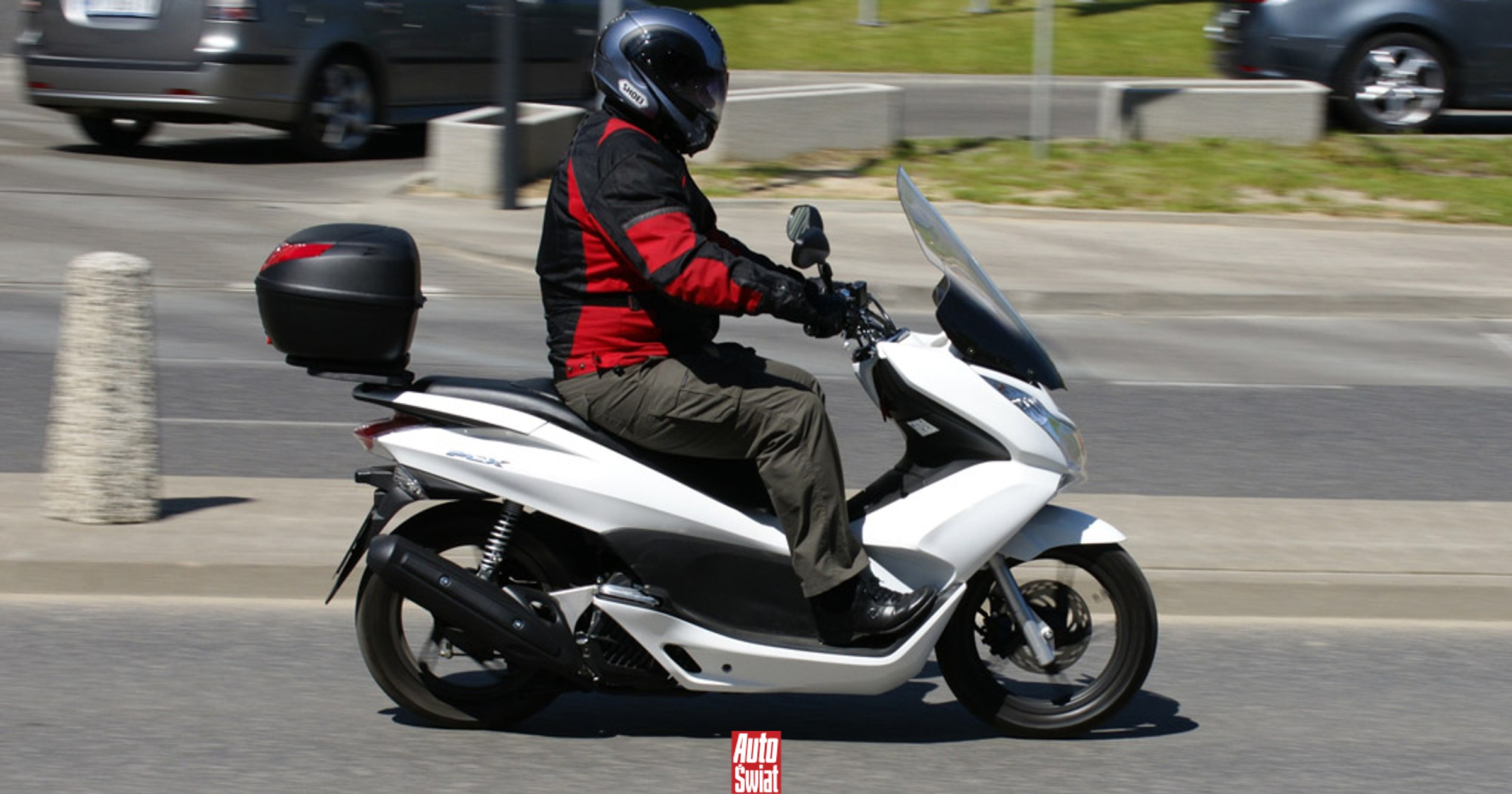 Z możliwości jazdy motocyklem 125 skorzystało już 300 tys. kierowców aut. Niemcy chcą tego zakazać