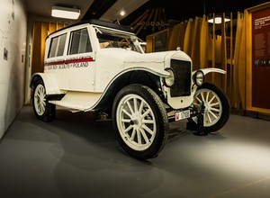 Polacy przerobili Forda T i wyruszyli nim w wielką podróż. Co za historia