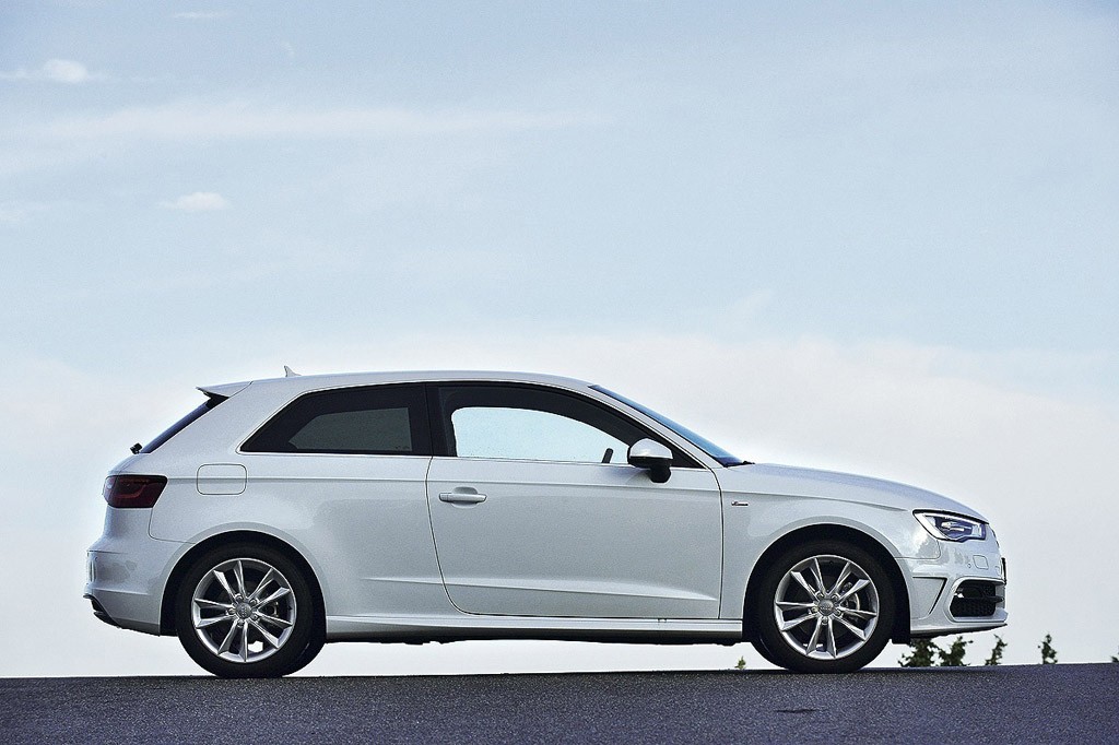 Audi A3 kontra VW Golf, Kia ceed i Skoda Octavia: porównanie czterech kompaktów