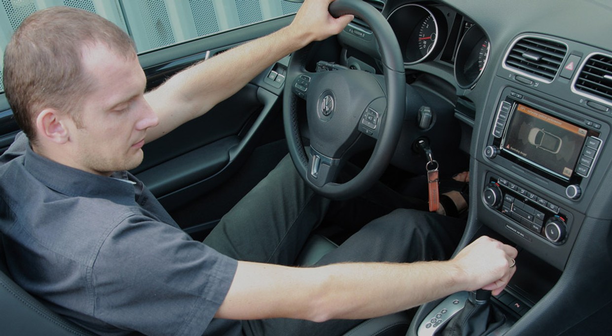 Jak jeździć z automatyczną skrzynią biegów?