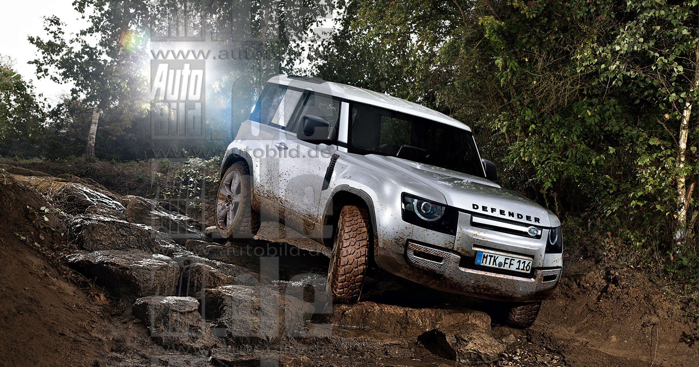 Land Rover Defender 90: producent nie postawił na design retro (tak jak to zrobił Mercedes z klasą G), lecz nadał Defenderowi nowoczesny design