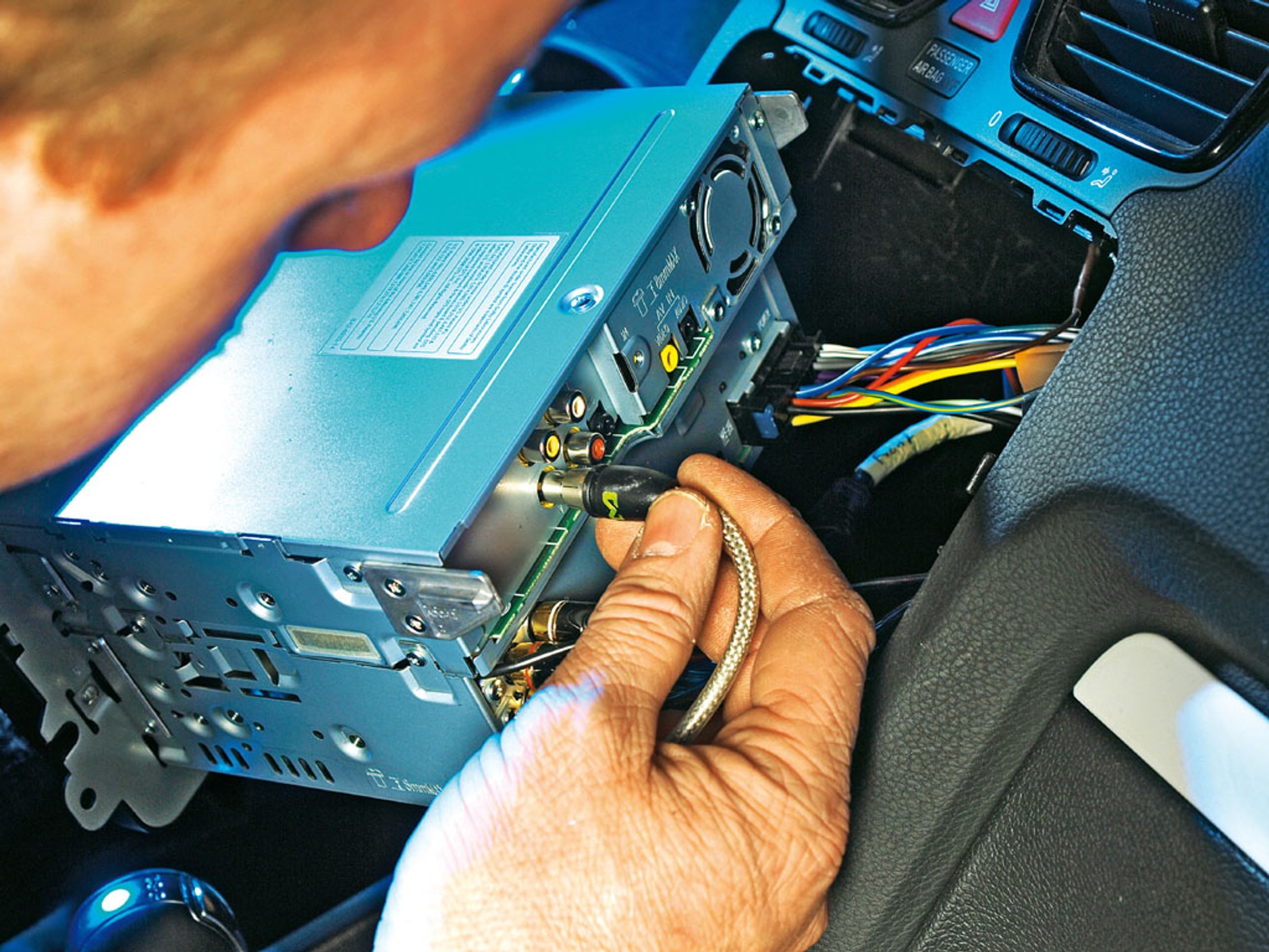 Montaż kamery cofania. Zobacz gdzie cofasz