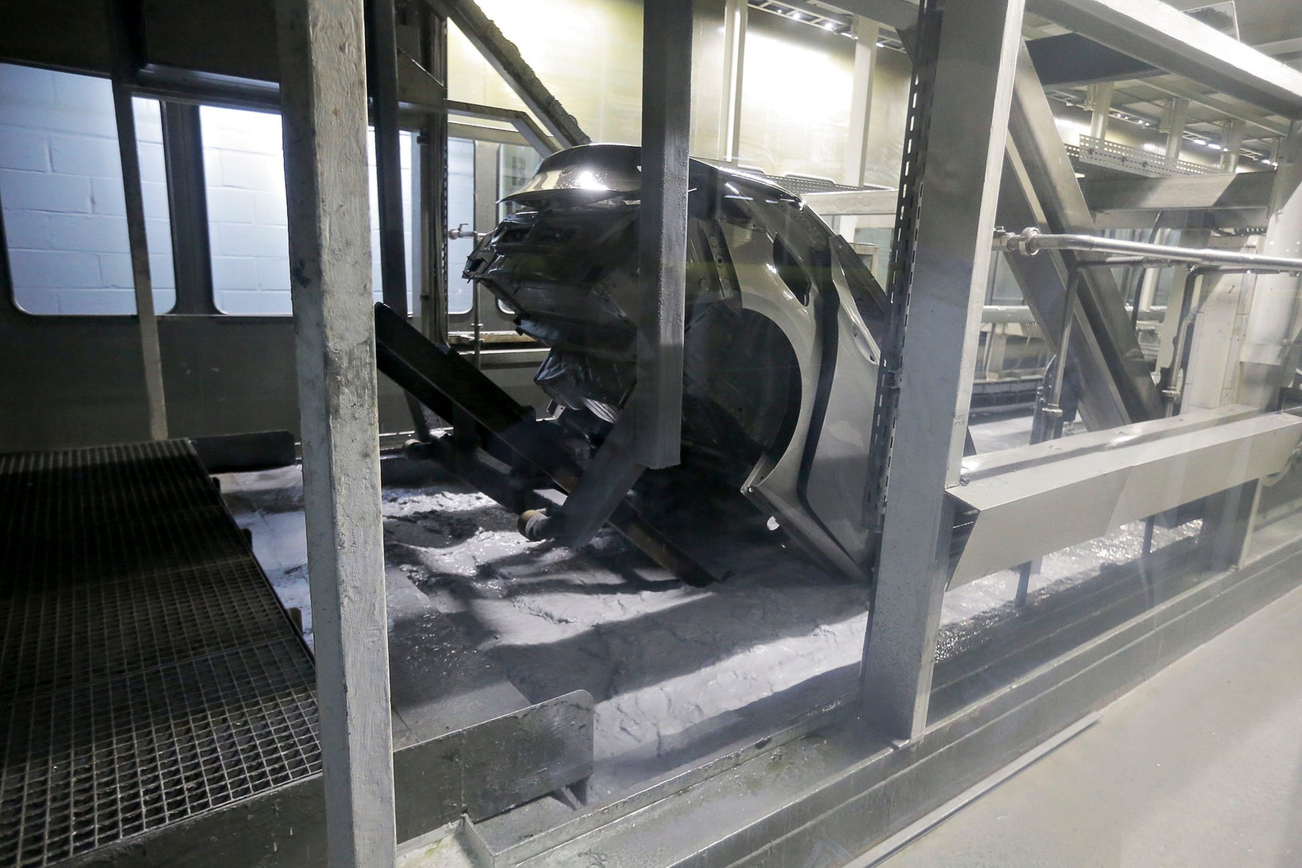 Fabryka Opla w Gliwicach: etapy produkcji Astry na wydziale lakierni