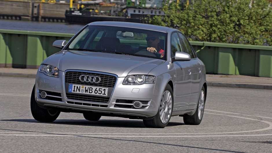 AUDI A4 II B7 (2004-08) 