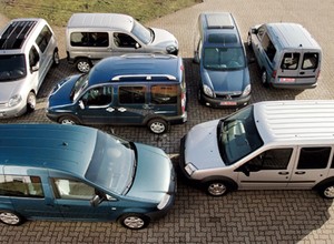 Mercedes Vaneo, Citroen Berlingo, Fiat Doblo, Ford Connect, Opel Combo, VW Caddy, Renault Kangoo - samochody do zadań specjalnych