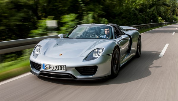 Jak powstaje Porsche 918 Spyder?