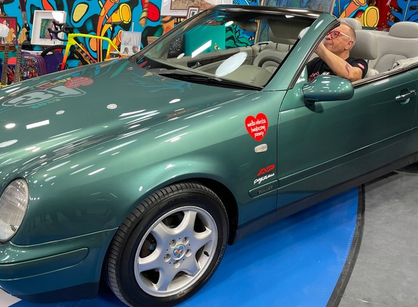 Jedną z najdroższych aukcji WOŚP był Mercedes CLK od Patryka Mikiciuka