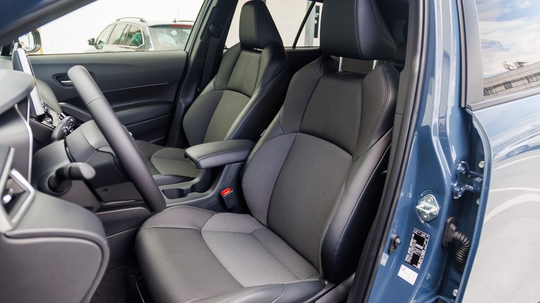 Toyota Corolla Cross Executive 2.0 Hybrid Dynamic Force 178 KM AWD-i e-CVT