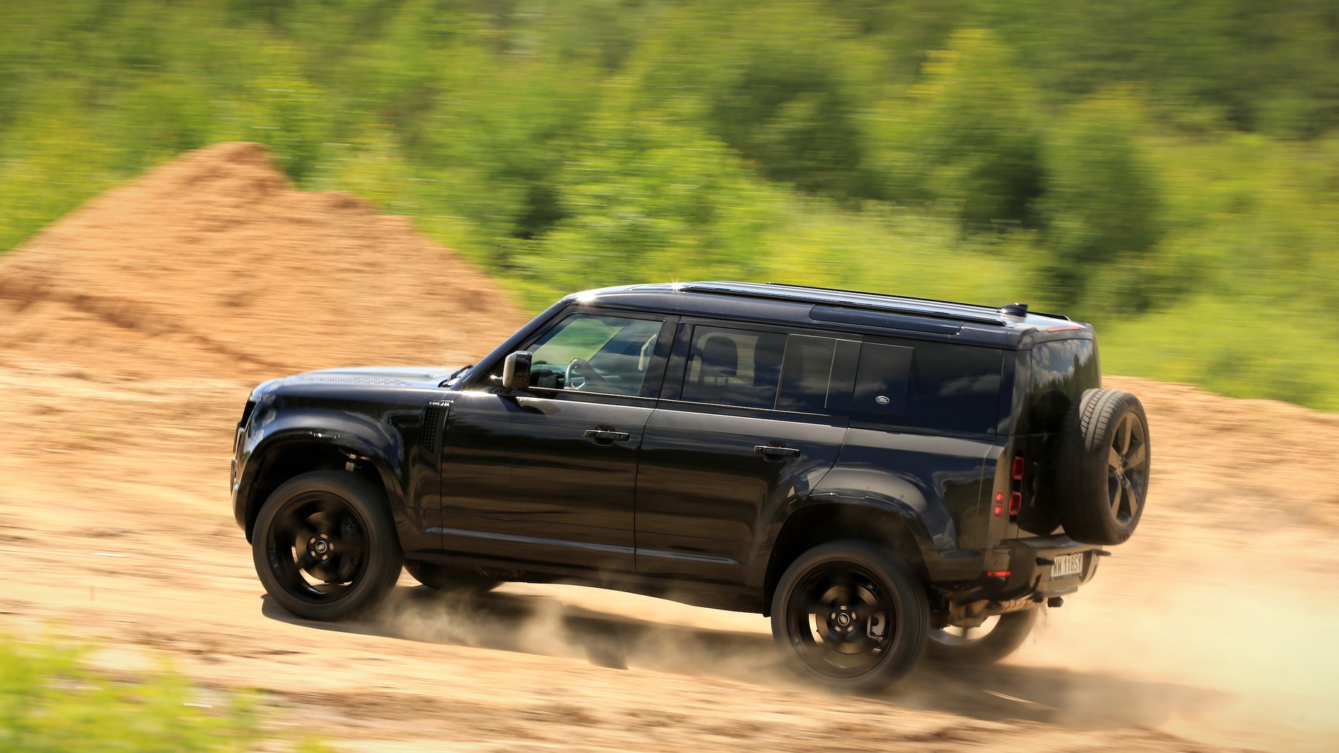 Land Rover Defender 110