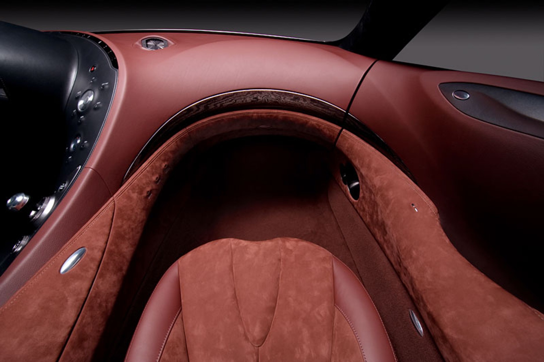 Genewa 2009: Infiniti Essence Concept (fotogaleria)