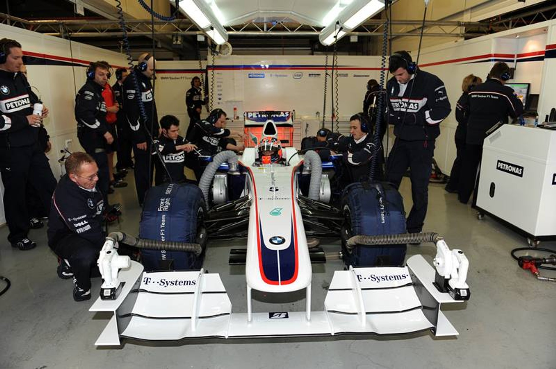 Formuła 1: fotogaleria z testów przed sezonem 2009