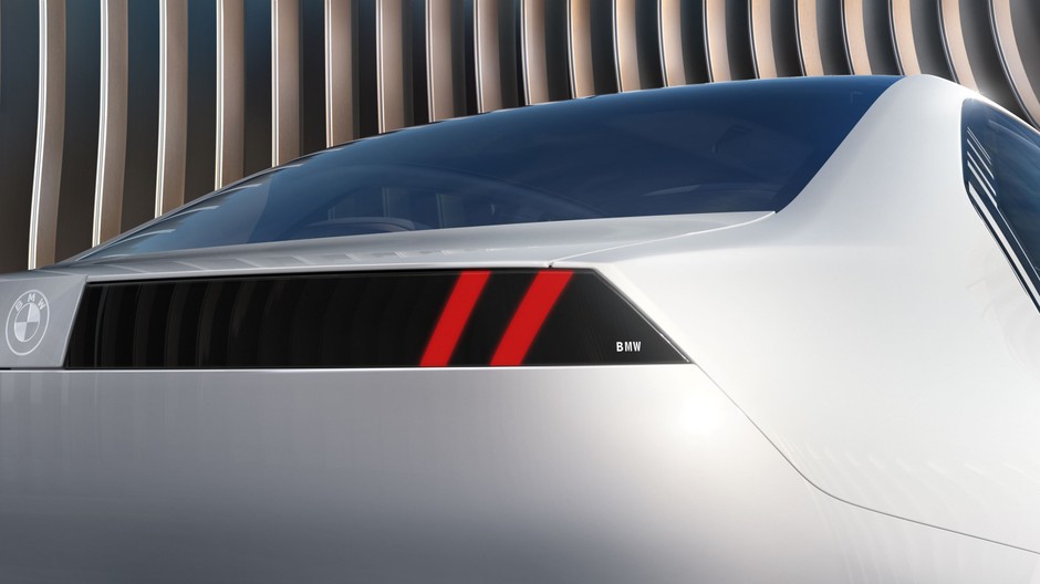 BMW i Vision Dee (2023 r.)