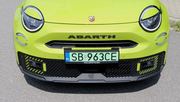 Abarth 600e Scorpionissima