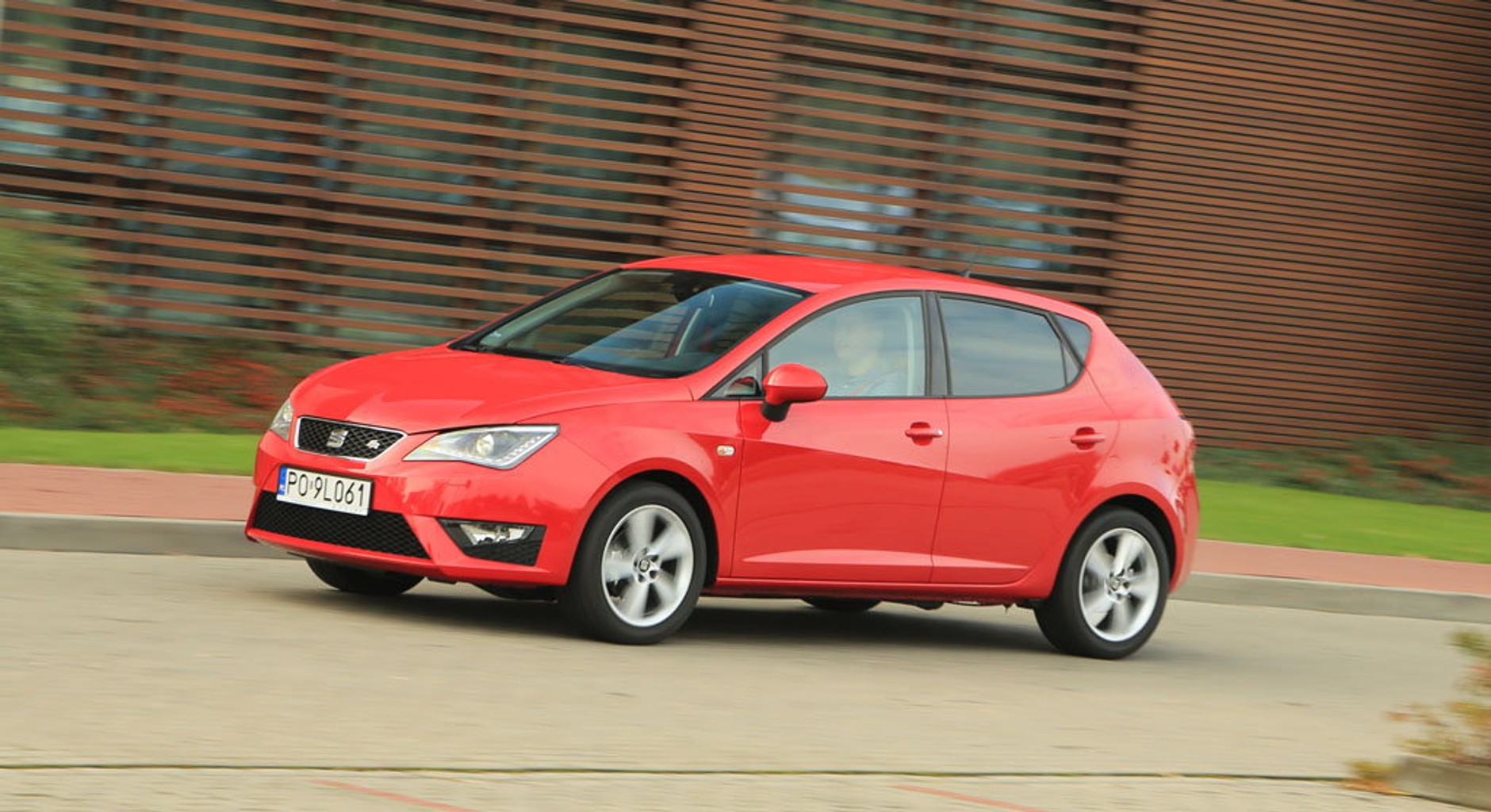 Seat Ibiza 1.2 TSI FR - dużo lepsza dynamika i technika