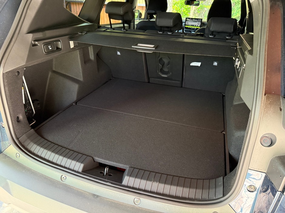 Dacia Bigster Hybrid 155