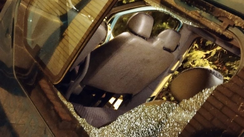 Uszkodzony pojazd Straży Granicznej