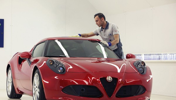 Jak powstaje Alfa Romeo 4C?