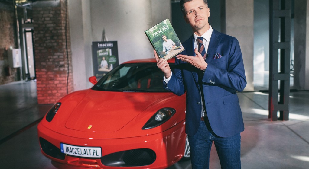 Ferrari Radka Kotarskiego przekazane WOŚP
