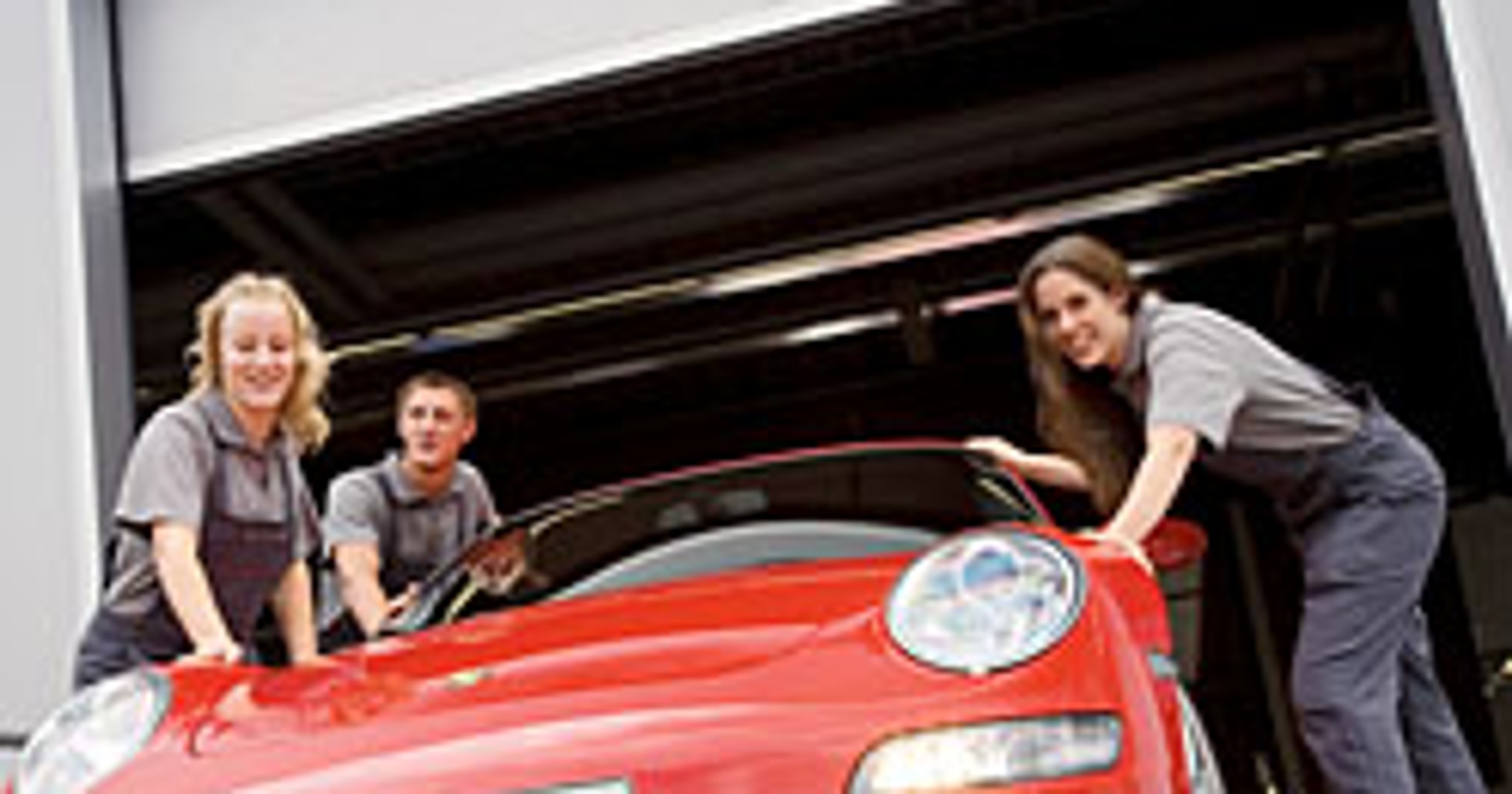 Porsche 911: 0-100 (tysięcy) egz. w 3 lata!