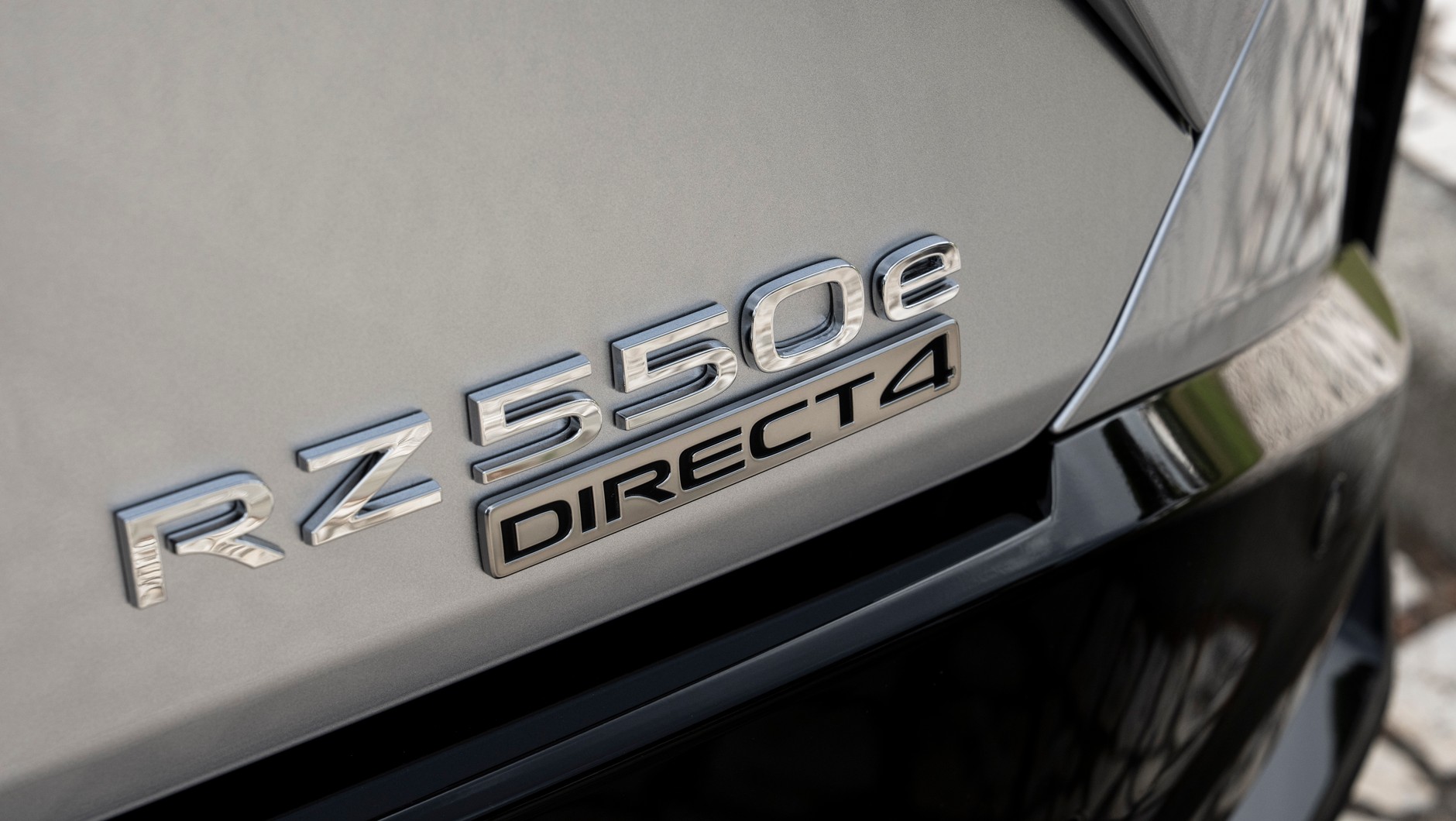 Przed liftingiem Lexus RZ nie występował w wersji F Sport
