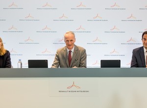 Alians Renault-Nissan-Mitsubishi zacieśnia więzi, unifikuje i oszczędza