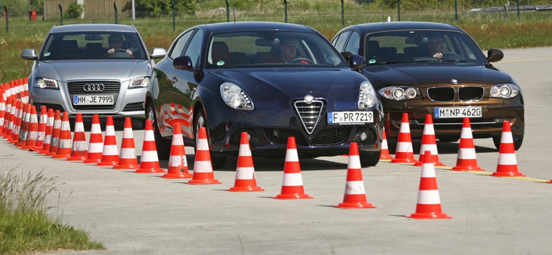 Włoszka i... niemieccy podrywacze?  Czyli - Alfa Romeo Giulietta kontra Audi A3 Sportback i BMW 116i