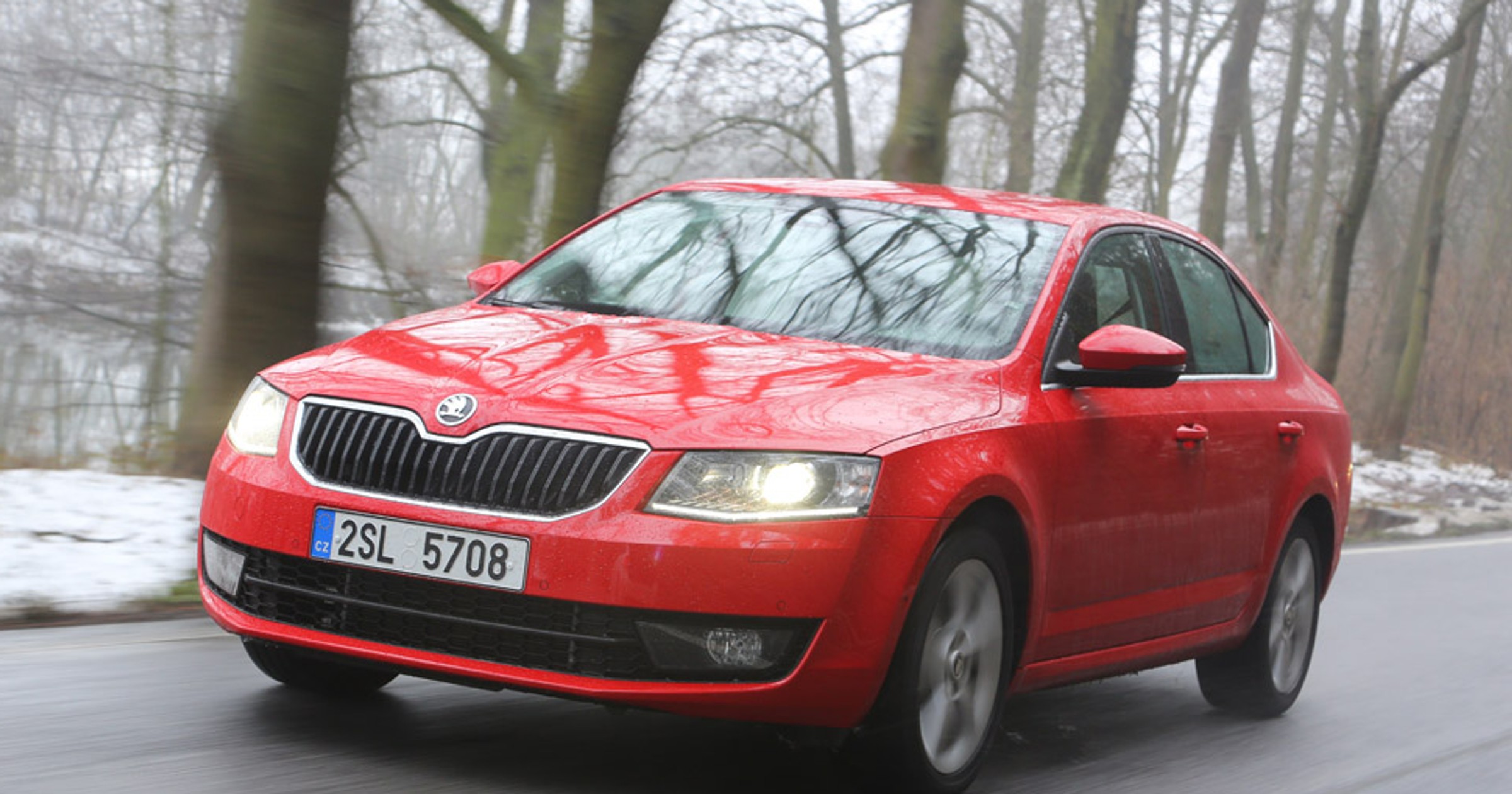 Jak jeździ nowa Skoda Octavia: czy stawia Golfa w cieniu?