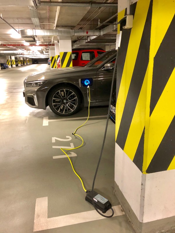 BMW 745Le xDrive