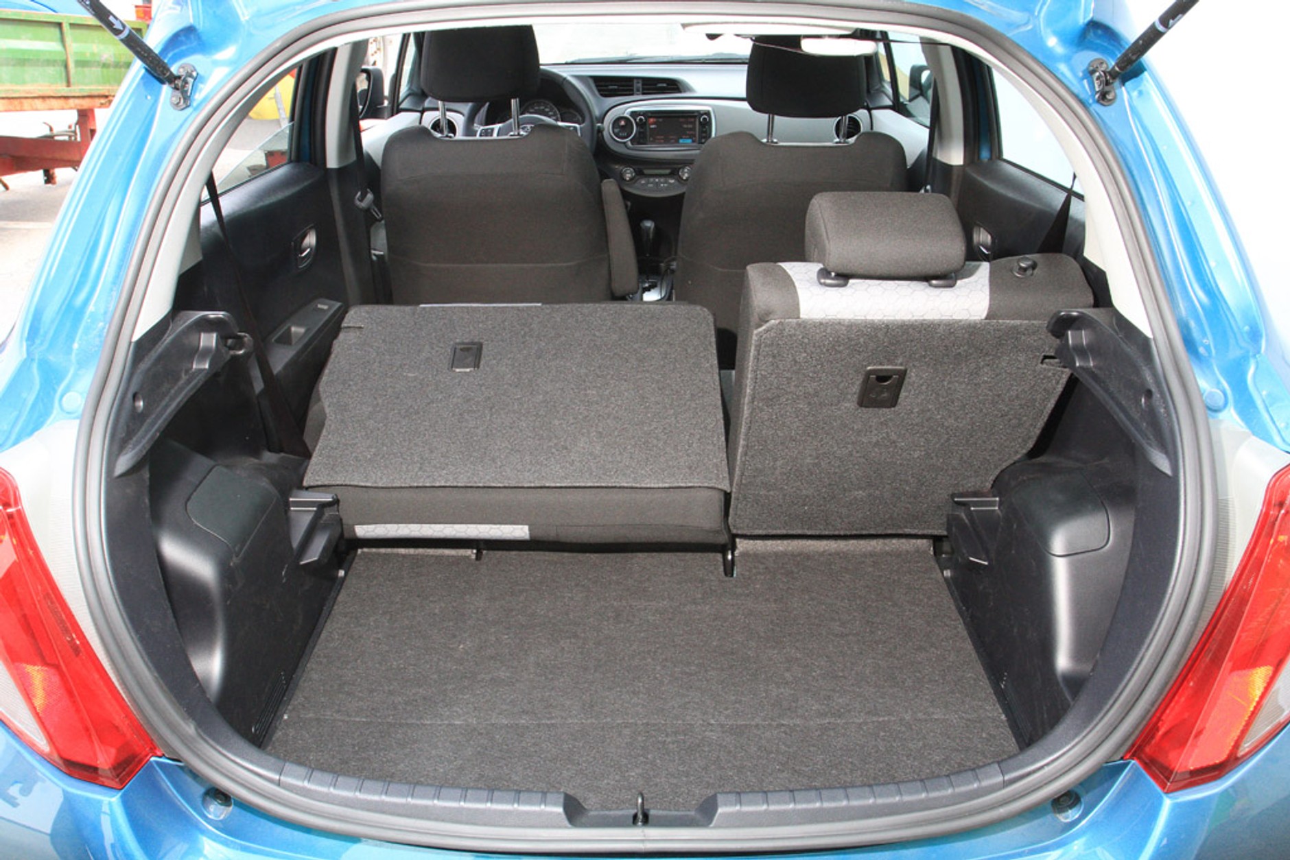 Test nowej Toyoty Yaris, radzimy którą wersję wybrać automat czy manual?