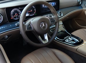 Mercedes E 220d All-Terrain - komfort jazdy, dyskomfort obsługi | TEST