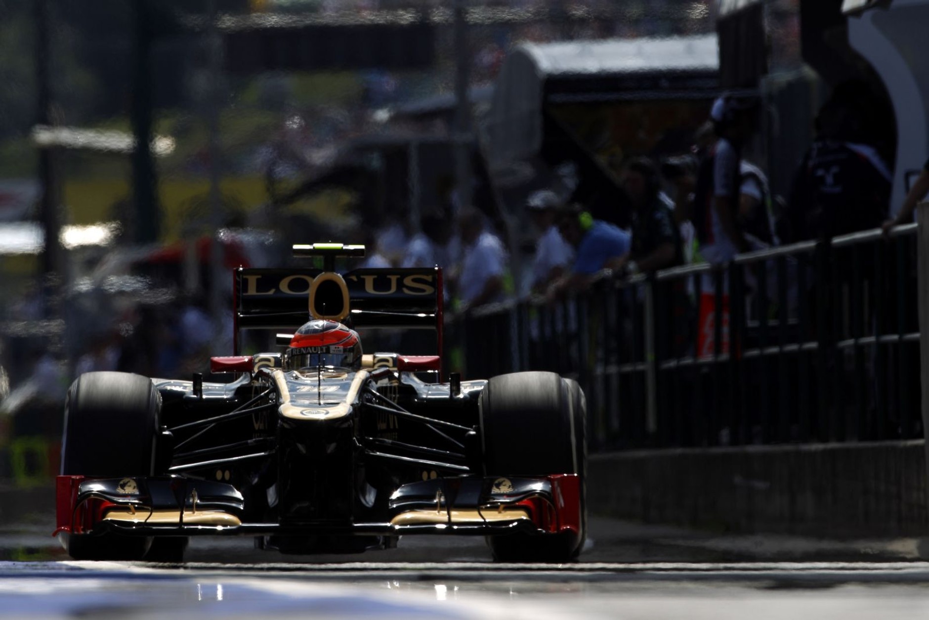 Grosjean zostaje w Lotusie