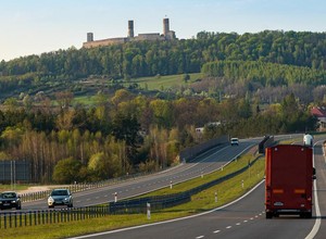 Już niebawem przy drogach zaczną pojawiać się plakaty wyborcze. Na szczęście nie wszędzie
