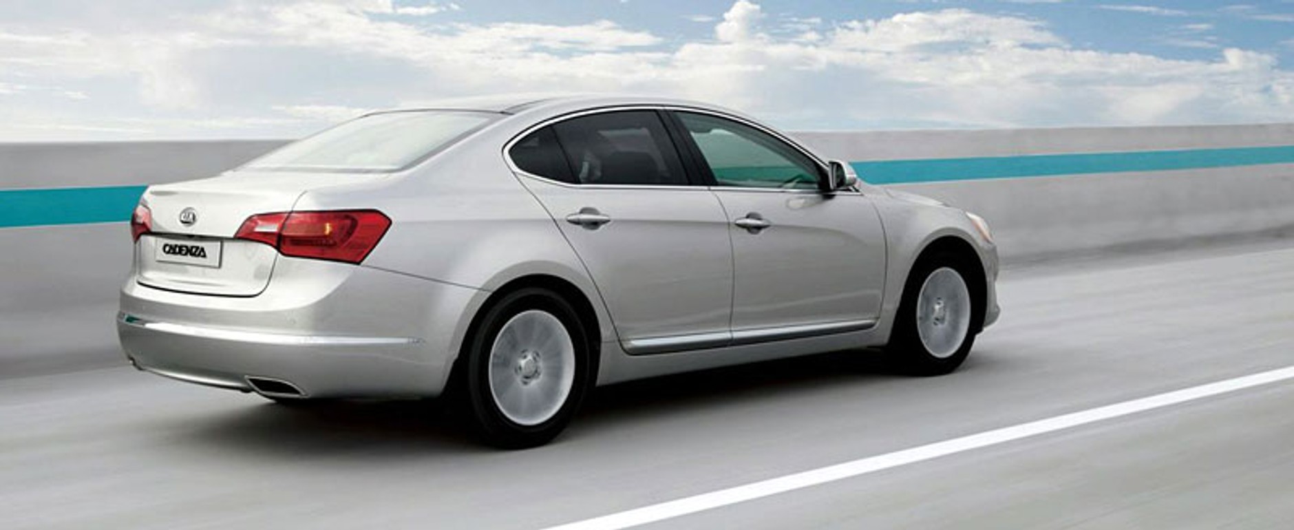 Kia Cadenza: koreańska limuzyna gotowa do sprzedaży