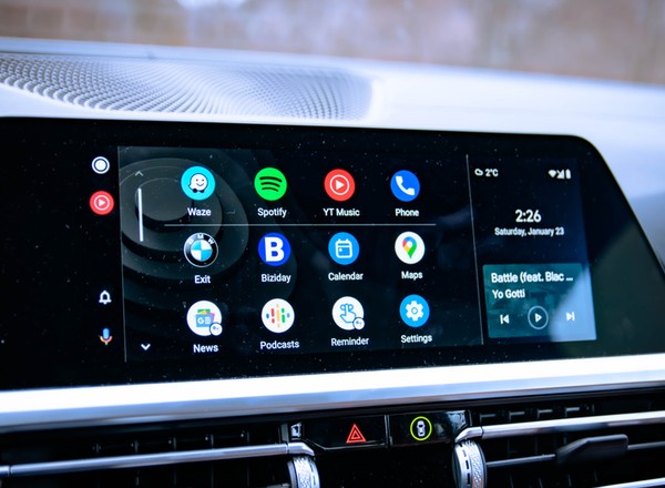 Android Auto 14.1 dostępny do pobrania. Wspiera wiele popularnych gier
