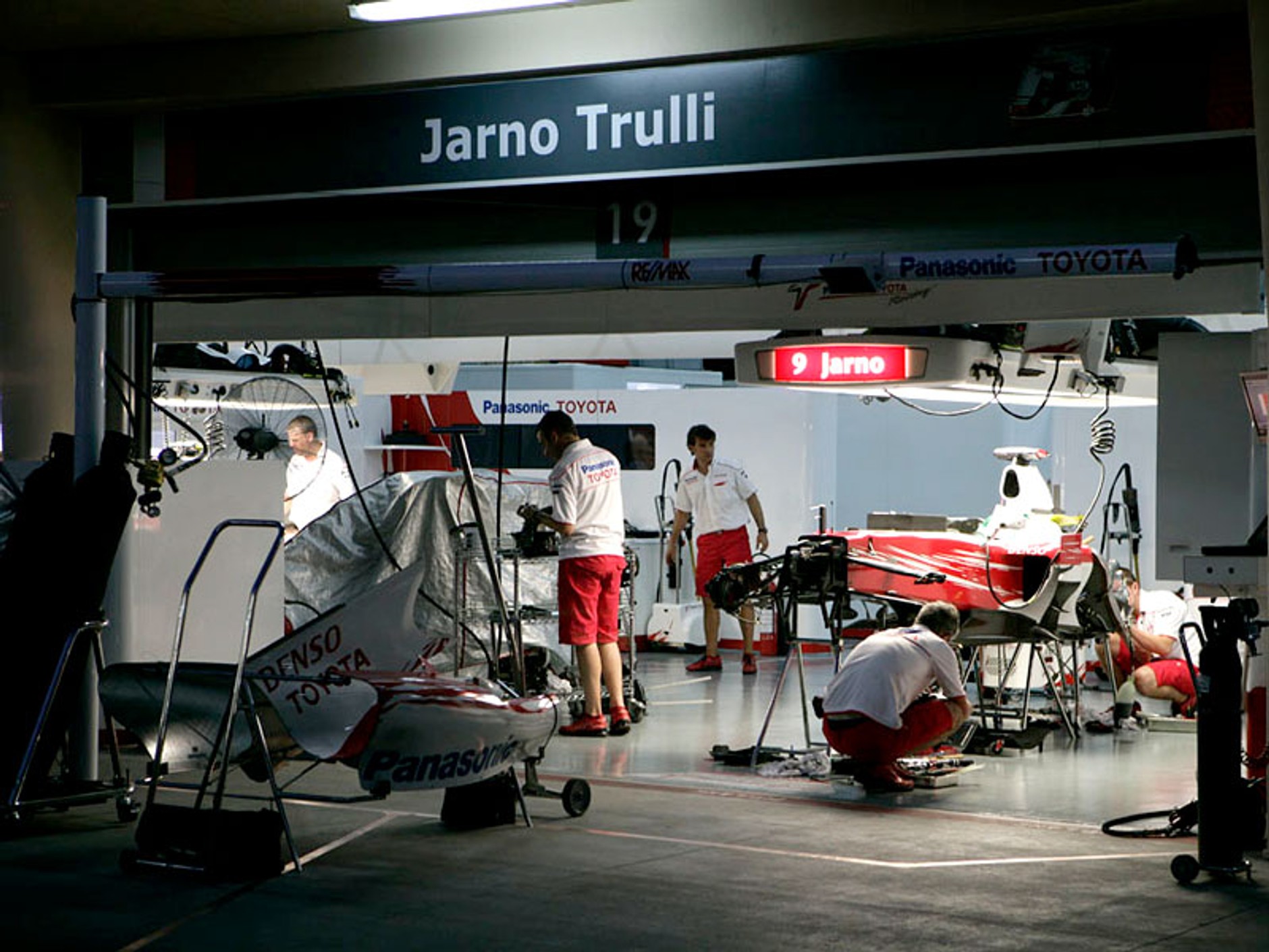 Grand Prix Bahrajnu 2009: kulisy wyścigu fotografował Jiří Křenek