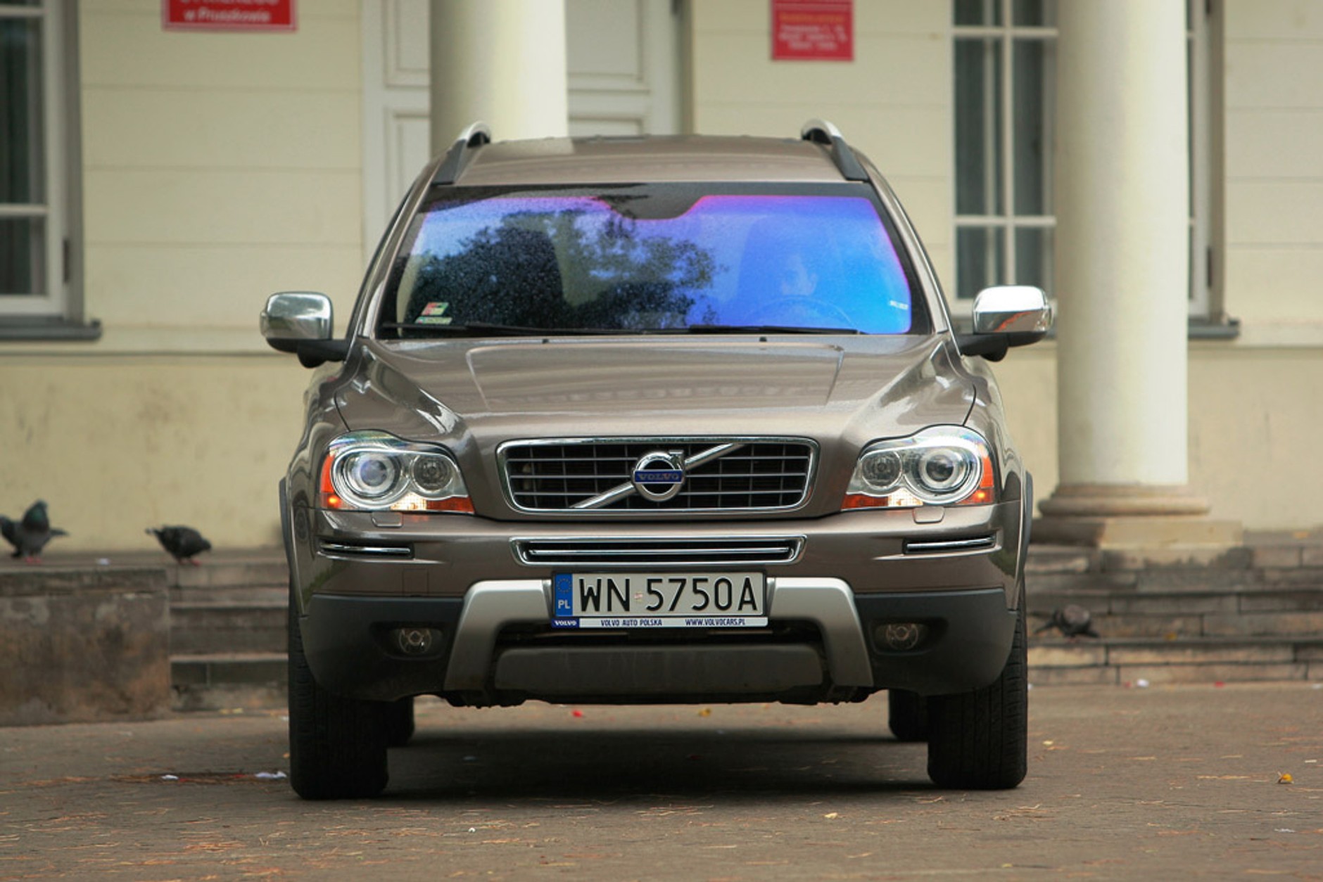 Volvo XC90: za ładny, by po prostu wjechać nim w błoto