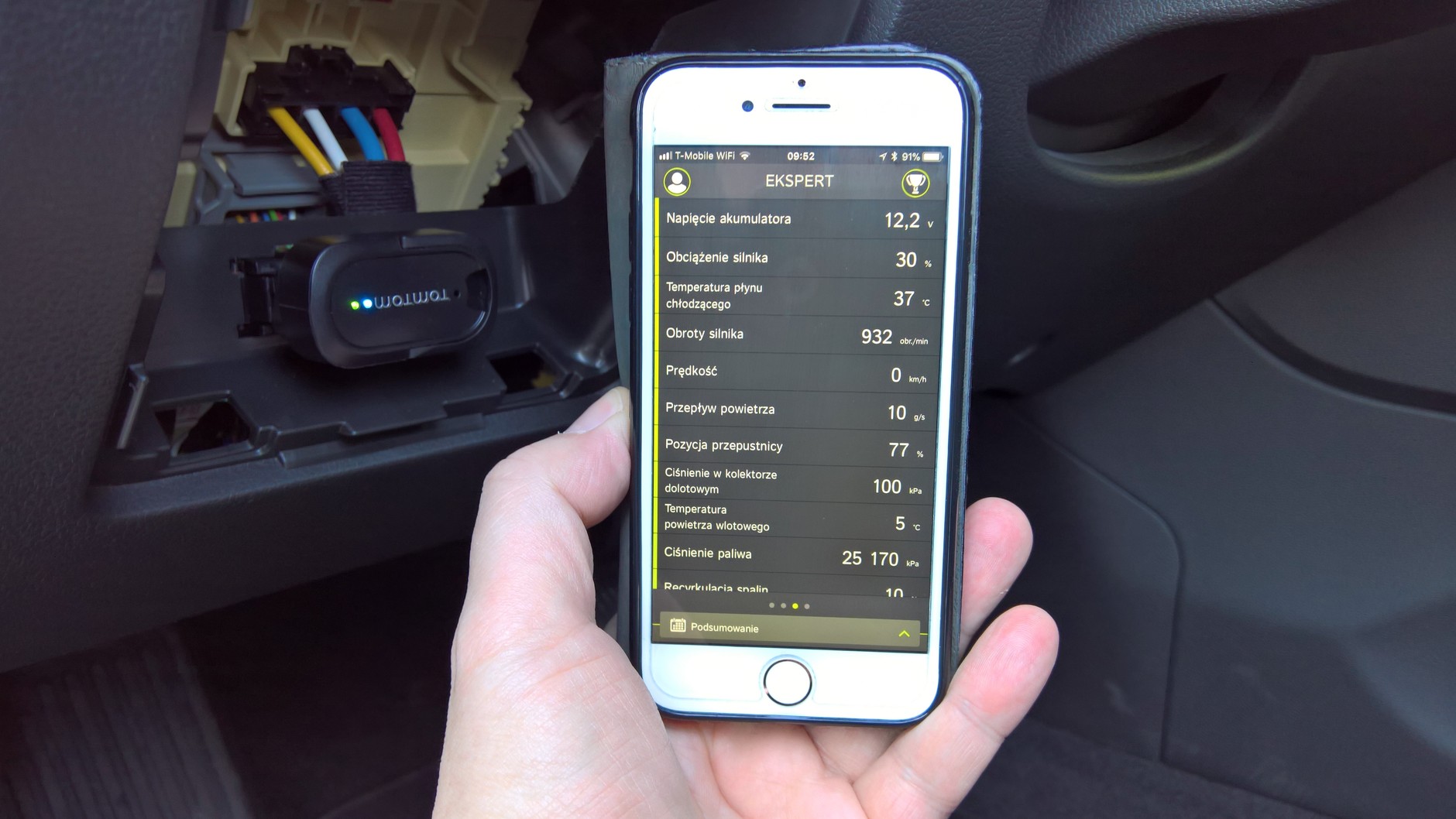 Hyundai I30 1.6 CRDI - dane o samochodzie pobieraliśmy także z gniazda OBD2. Wykorzystaliśmy moduł TomTom Curfer