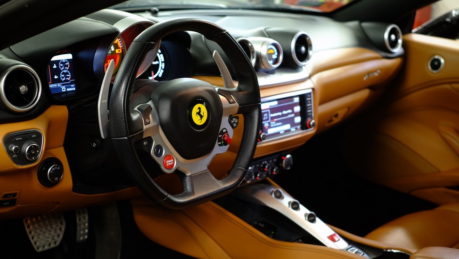 Ferrari California - zestaw audio