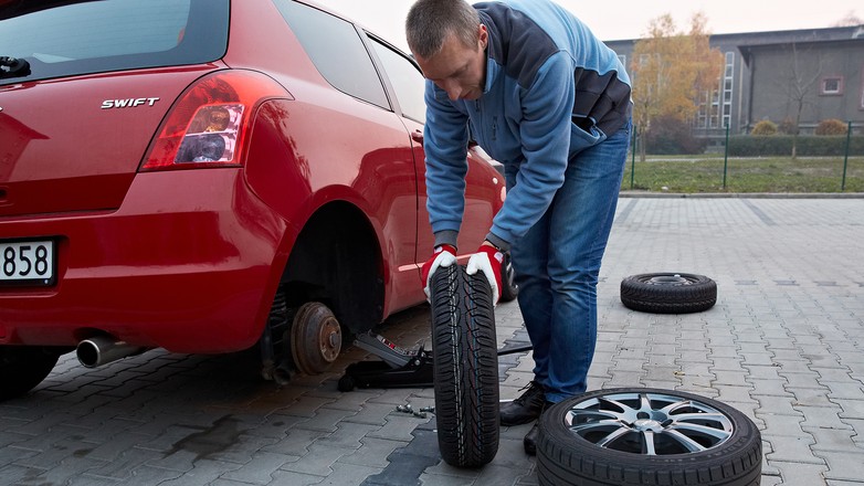Co musisz zrobić, zanim wymienisz opony?