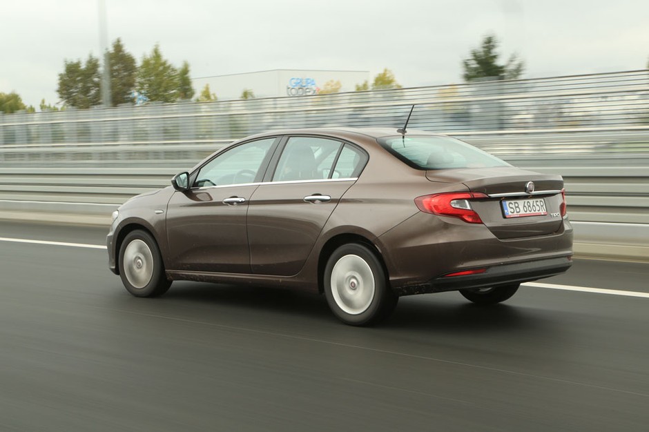 Fiat Tipo 1.6 - czy zasługuje na pochwały?
