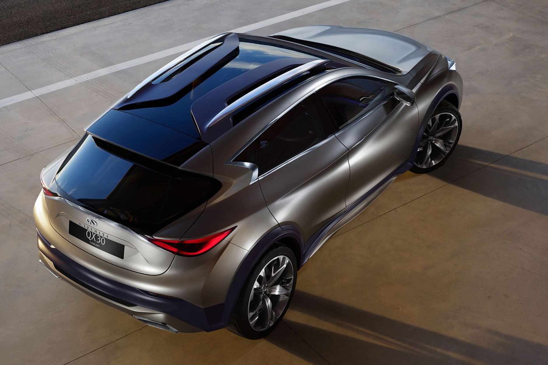 Stylowy Infiniti QX30 Concept