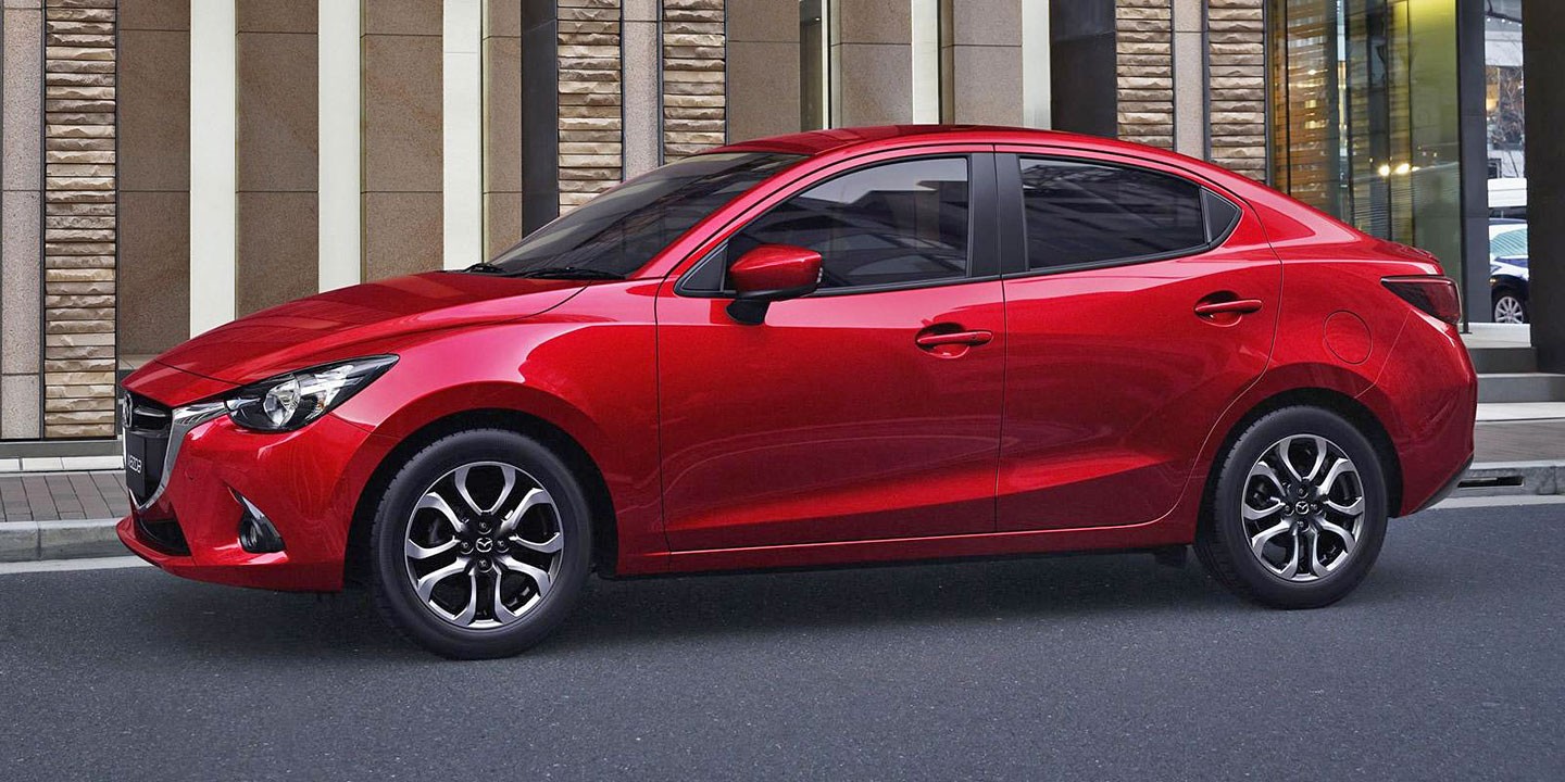 Mazda2 sedan już oficjalnie