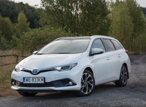 Czytelnicy testują Toyotę Auris Hybrid