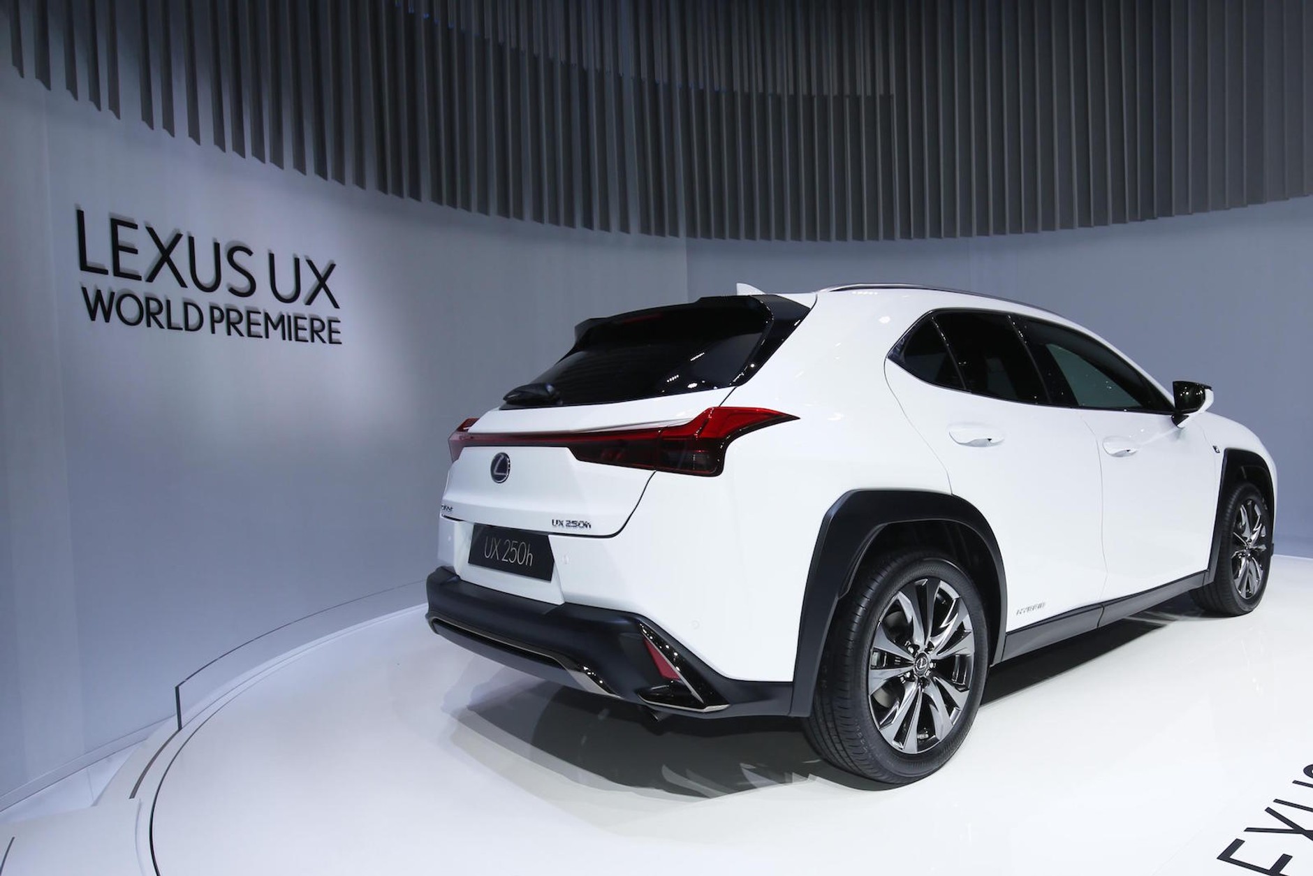 Lexus UX