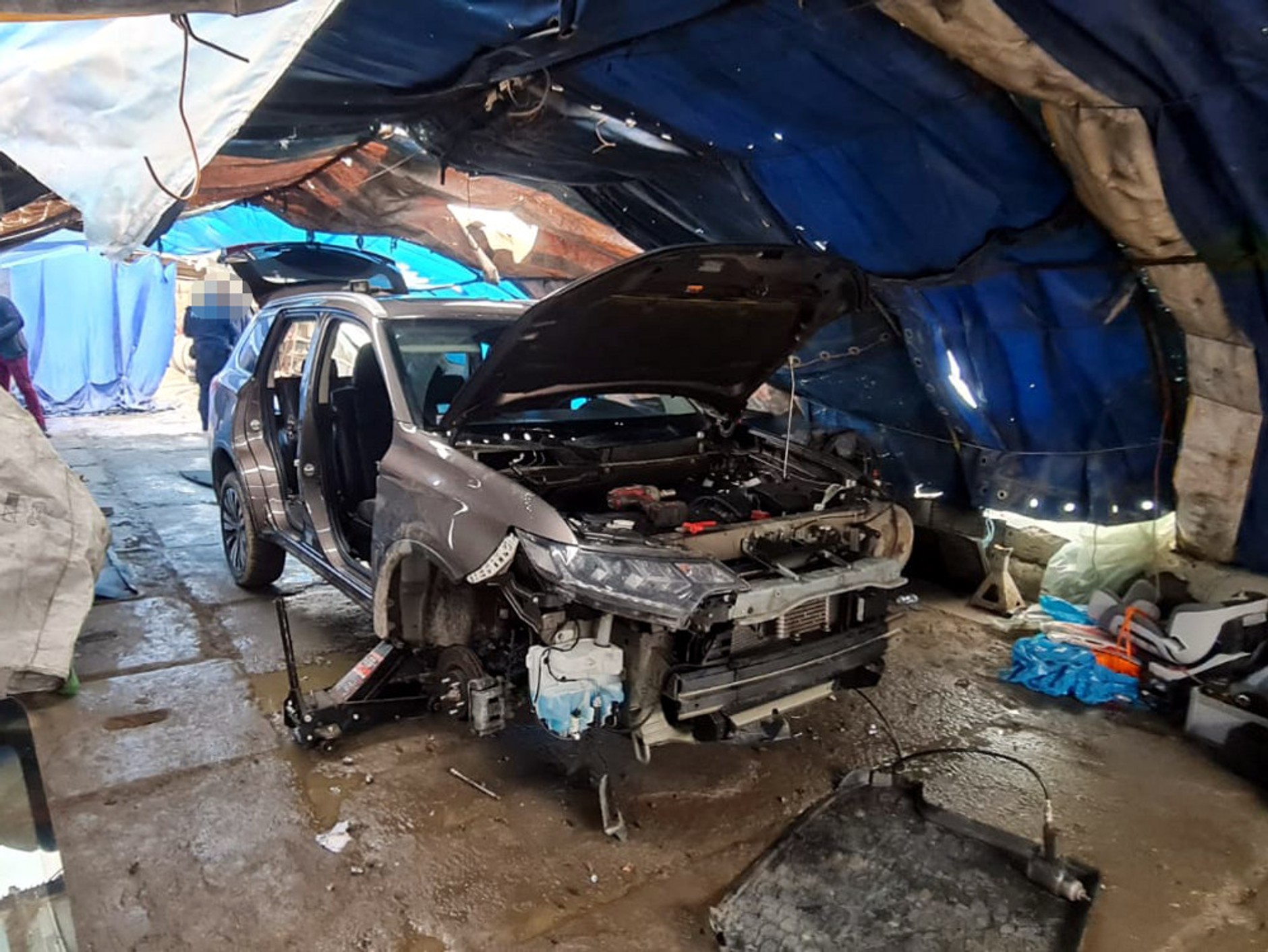 Policjanci z warszawskiej Ochoty rozbili dziuplę samochodową