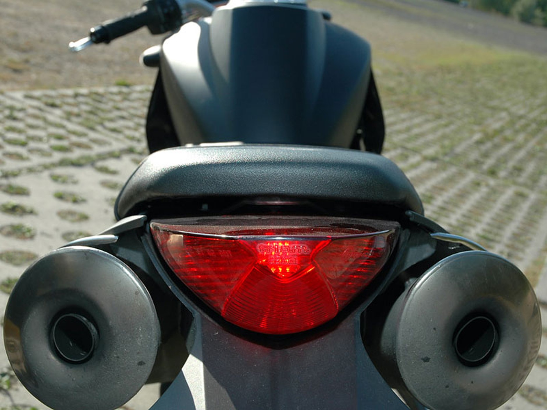 KTM 990 SuperDuke vs. Yamaha FZ1 (test porównawczy)