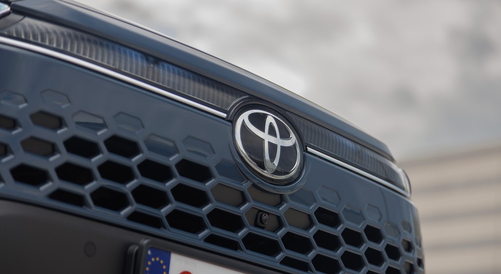 Toyota Corolla Cross Executive 2.0 Hybrid Dynamic Force 178 KM AWD-i e-CVT