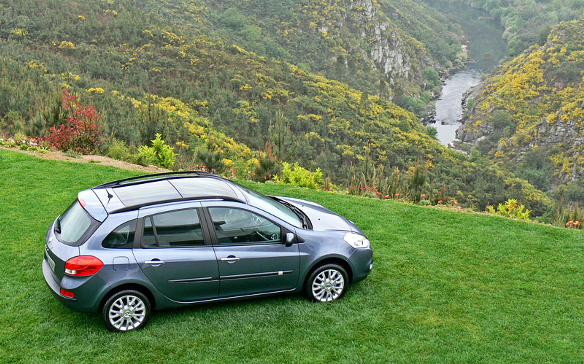 Renault: nowe Clio wkracza do salonów w Polsce (ceny)